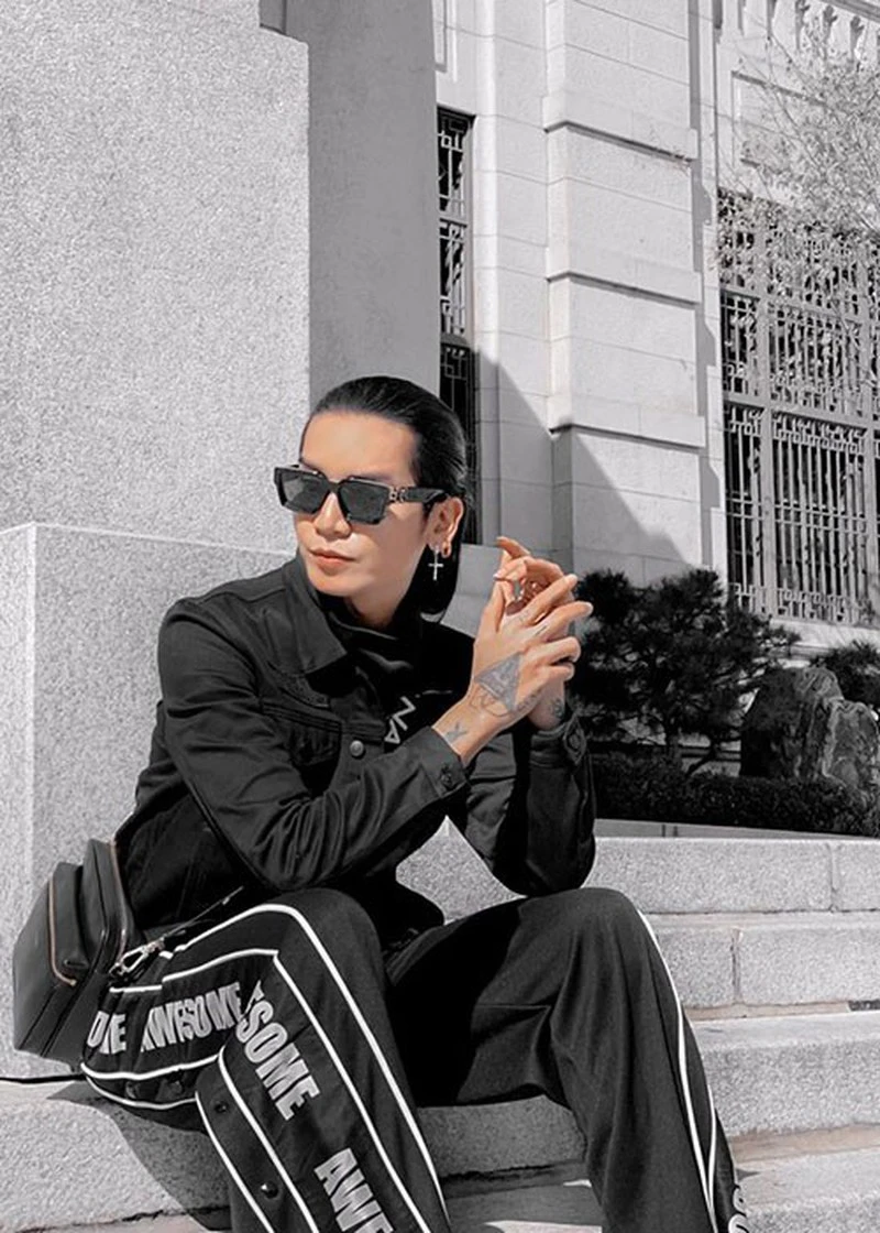 Ông bầu Vũ Khắc Tiệp và sao Việt cách ly COVID-19 ảnh 4 Loạt sao Việt về từ vùng dịch COVID-19, Minh Hằng khoe dáng - ảnh 5