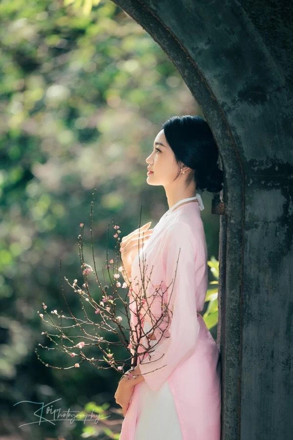 Sau những chuyến đi này, tôi cảm nhận rõ hơn giá trị cuộc sống và trân trọng tình cảm gia đình, biết yêu thương, chia sẻ nhiều hơn. Tôi nghĩ không nhất thiết phải giúp đỡ bằng vật chất, tiền bạc, chúng ta đều có thể san sẻ tấm lòng đến những hoàn cảnh kém may mắn bằng nhiều cách".