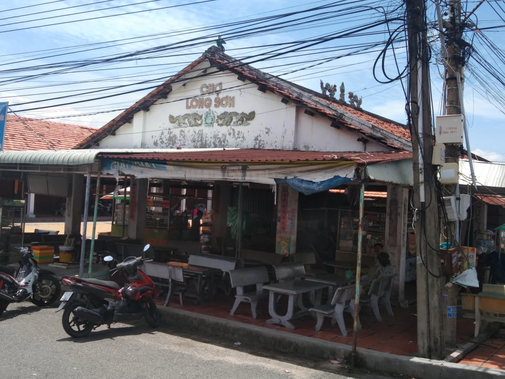 Ngày 4-10, Ban điều hành Nhà Lớn Long Sơn (xã Long Sơn, TP.Vũng Tàu) đã tổ chức Lễ hội Trùng cửu (nhằm mùng 9 tháng 9 Âm lịch) năm 2022. Ảnh: GIÁP NGUYỄN Ngày 4-10, Ban điều hành Nhà Lớn Long Sơn (xã Long Sơn, TP.Vũng Tàu) đã tổ chức Lễ hội Trùng cửu (nhằm mùng 9 tháng 9 Âm lịch) năm 2022. Ảnh: GIÁP NGUYỄN