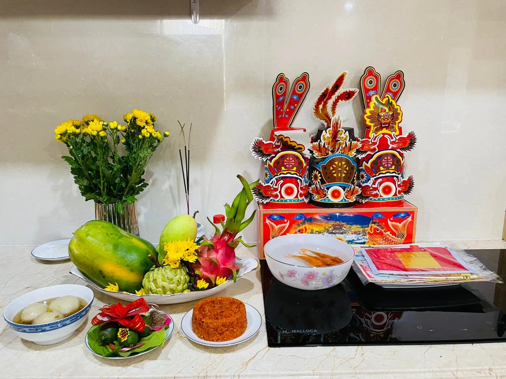 Cúng Ông Táo năm nay rơi vào ngày thứ bảy 14-1-2023 (23 tháng Chạp) thuận lợi cho nhiều gia chủ. Ảnh: VH