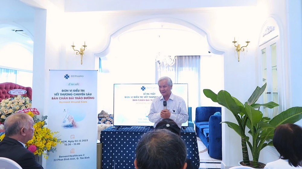 TS.BS Lê Trường Giang tham dự và phát biểu tại Lễ ra mắt Bernard Wound Care – đơn vị chuyên sâu điều trị vết thương khó lành đầu tiên tại TP.HCM.jpg