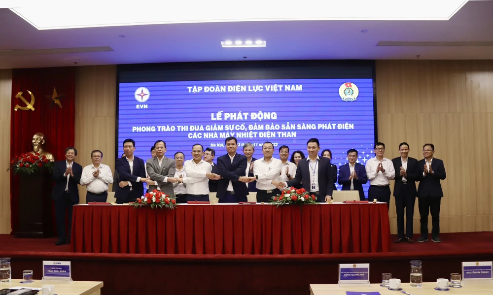 Các đơn vị nhiệt điện của EVNGENCO1 ký kết giao ước thi đua giảm sự cố, đảm bảo sẵn sàng phát điện.jpg