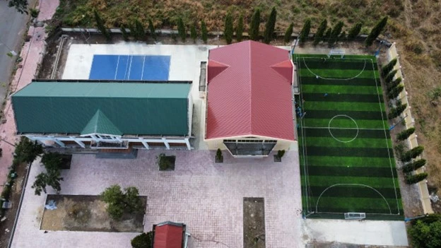 Cơ sở hạ tầng Trường PTDTNT – THCS huyện Buôn Đôn đã được xây dựng khang trang nhờ Chương trình mục tiêu Quốc gia. Ảnh. HOÀI AN.jpg