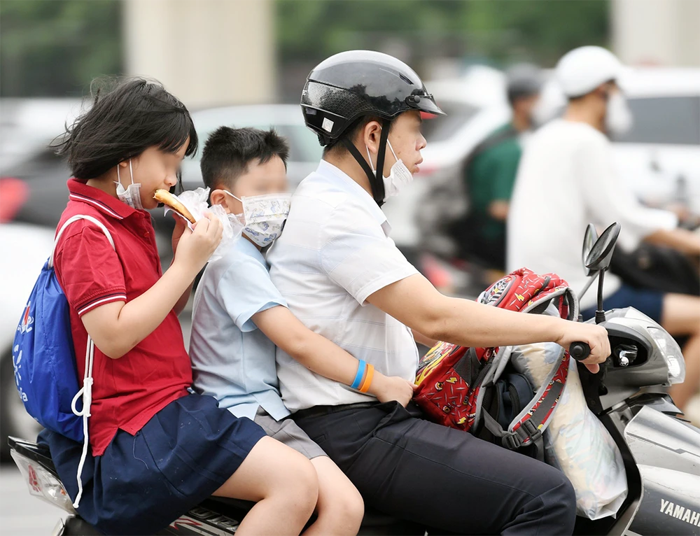Làm bố mẹ thời bão giá áp lực nhân đôi, đặc biệt trăn trở chuyện ăn uống cho các con ở tuổi đi học.png