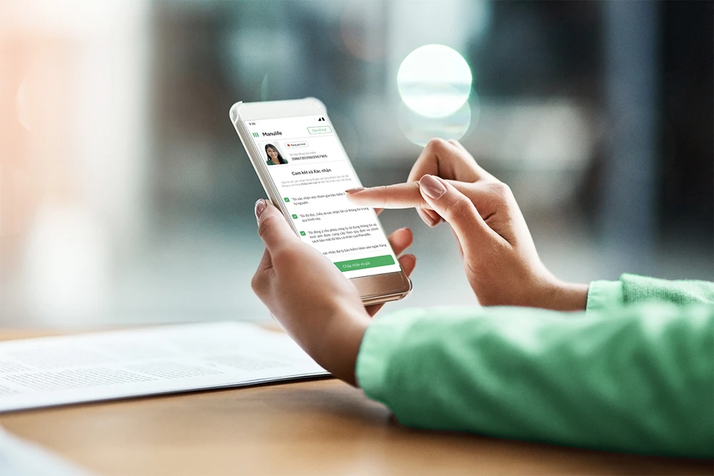 Khách hàng được yêu cầu tham gia xác thực trực tuyến qua M-Pro nhằm minh bạch quá trình tư vấn bảo hiểm trước khi ký hợp đồng.jpg