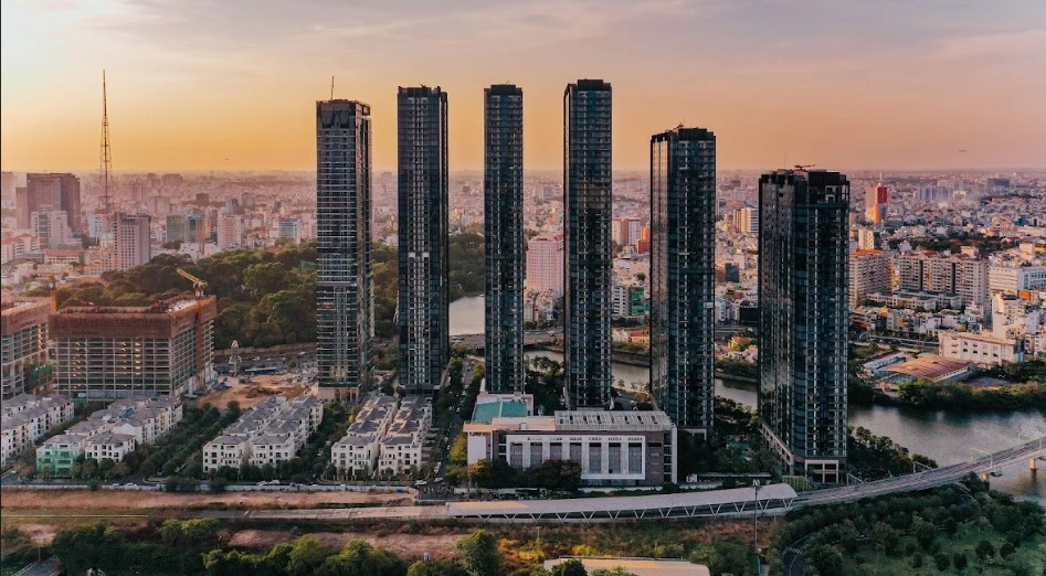 Khu đô thị Vinhomes Golden River, trung tâm quận 1, TP.HCM hút khách nhờ vị trí trung tâm và đã hoàn thiện xây dựng.jpg