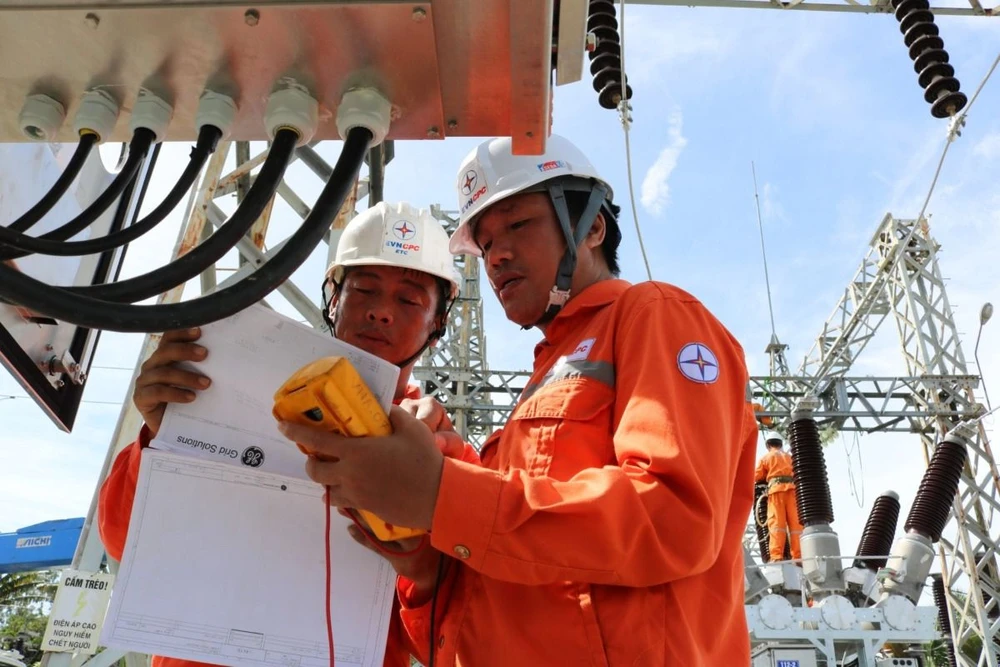 EVNCPC đảm bảo cung cấp đủ điện trong mùa nắng nóng.jpg