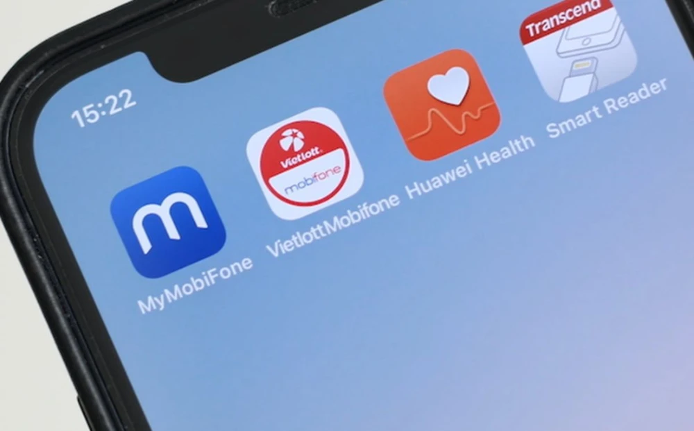 Smartphone chứa đựng gần như tất cả mọi thứ, đôi khi chỉ cần nó khi ra đường.png