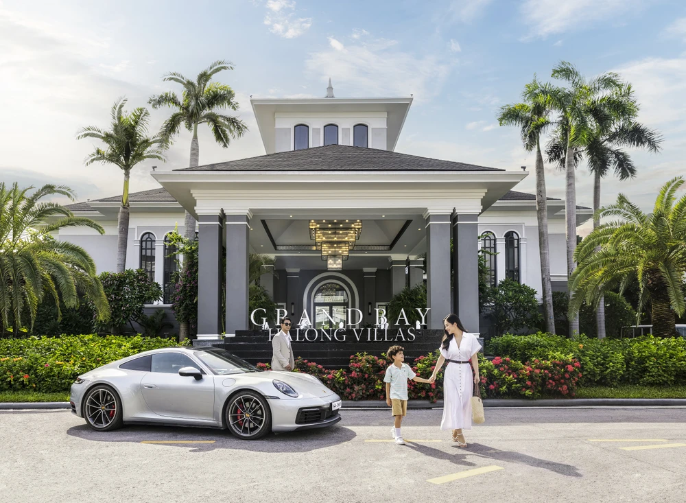 Grand Bay Halong Clubhouse nằm trong khu dinh thự biệt lập Grand Bay Halong Villas.jpg