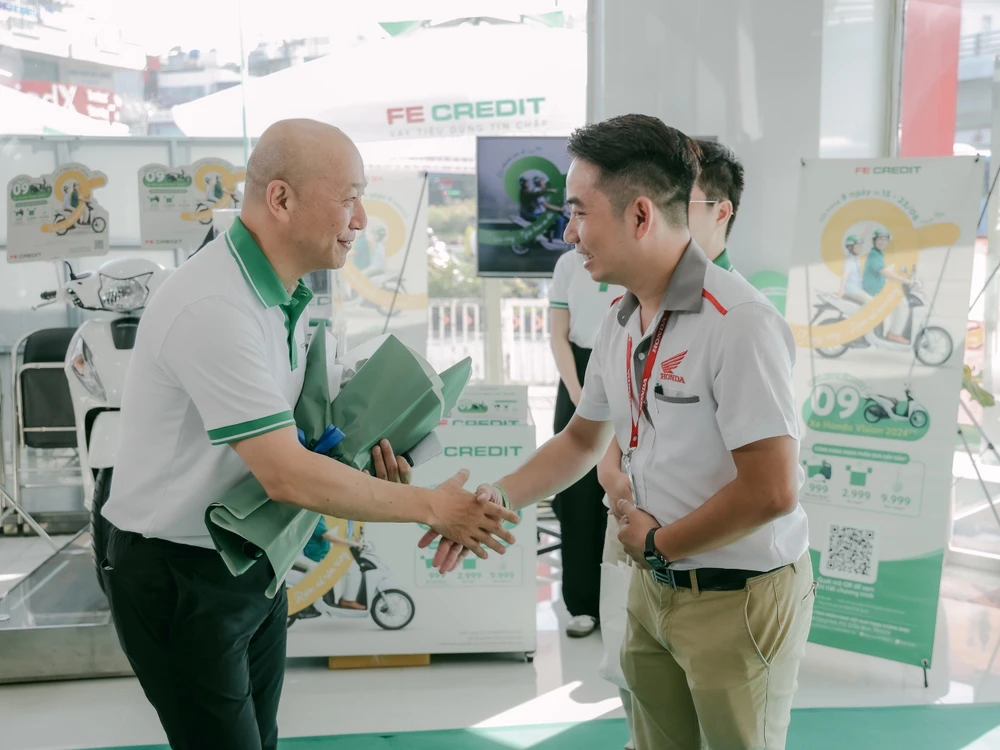 FE CREDIT đẩy mạnh hợp tác chiến lược, bứt tốc trên đường đua thị phần cho vay tiêu dùng.jpg