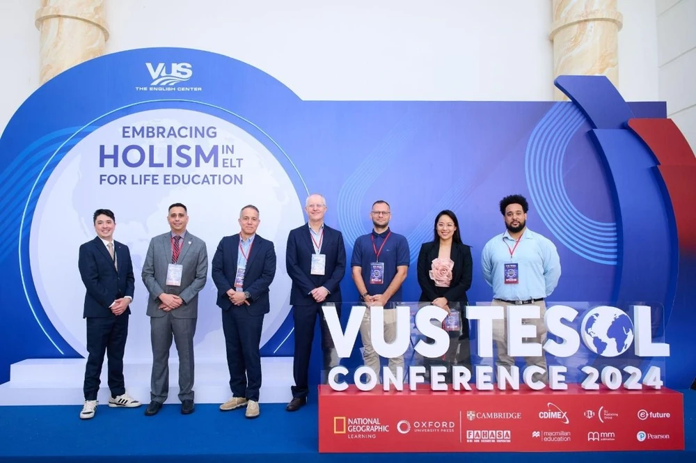 Hội nghị quy tụ gần 30 diễn giả hàng đầu trong và ngoài nước từ các nhà xuất bản lớn tham dự.jpg