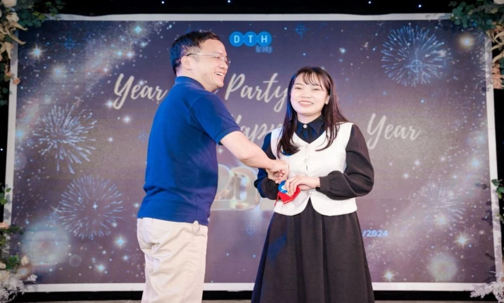 CEO SIMvn: ‘Kinh doanh sớm hay muộn không quan trọng, quan trọng là cái bạn đem lại’.jpg