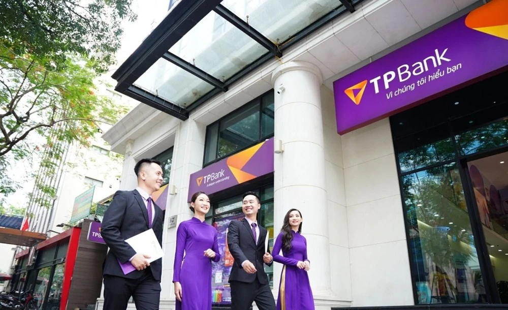 TPBank liên tục lọt top trong các bảng xếp hạng uy tín trong nước và quốc tế.jpg