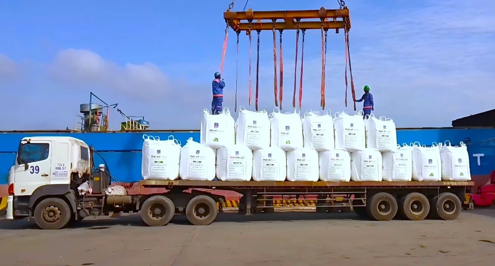 6 tháng năm 2024, PVFCCo tăng trưởng ấn tượng.png