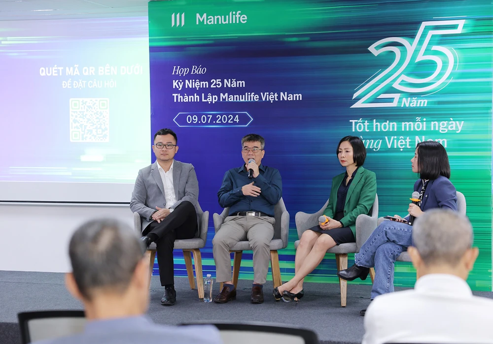 Ra mắt và trả lời thắc mắc của báo giới về chương trình “Sống Sạch - Sành – Xanh”.JPG