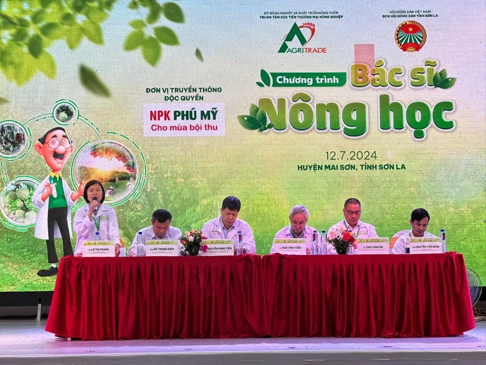 ‘Bác sĩ Nông học’ bắt bệnh, nhà nông phấn khởi.jpg