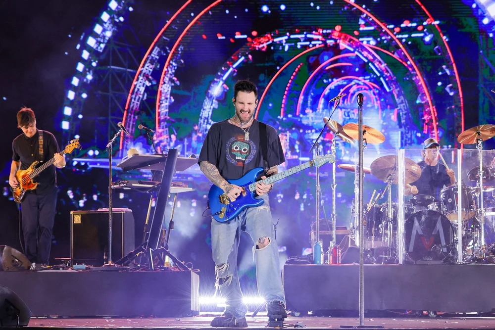 Maroon 5 tại siêu nhạc hội 8Wonder Winter Festival tại Phú Quốc hồi tháng 12-2023.jpg