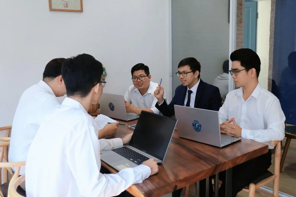 Dịch vụ tư vấn Pháp Luật tại Hãng Luật A+.jpg