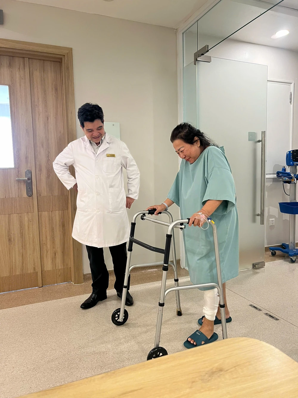 Công nghệ thay khớp 3D trả lại bước đi tự nhiên cho bệnh nhân.jpg