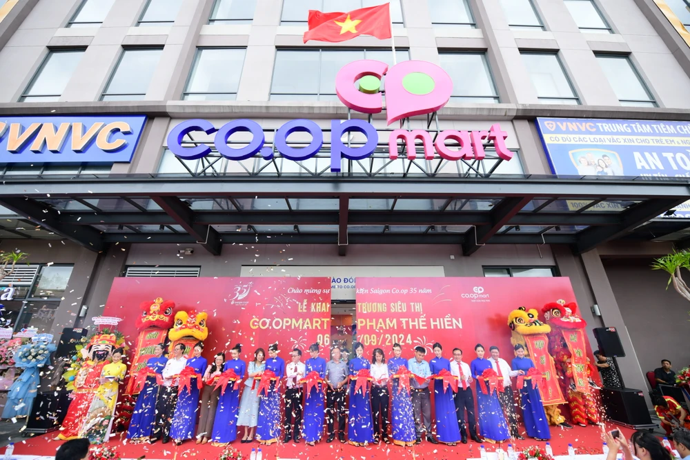 Co.opmart Phạm Thế Hiển chính thức khai trương.jpg
