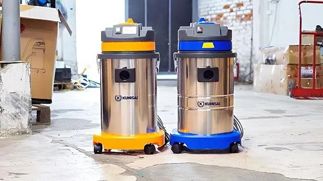 co-nhung-dong-may-hut-bui-cong-nghiep-40l-nao-tai-kumisai.jpg