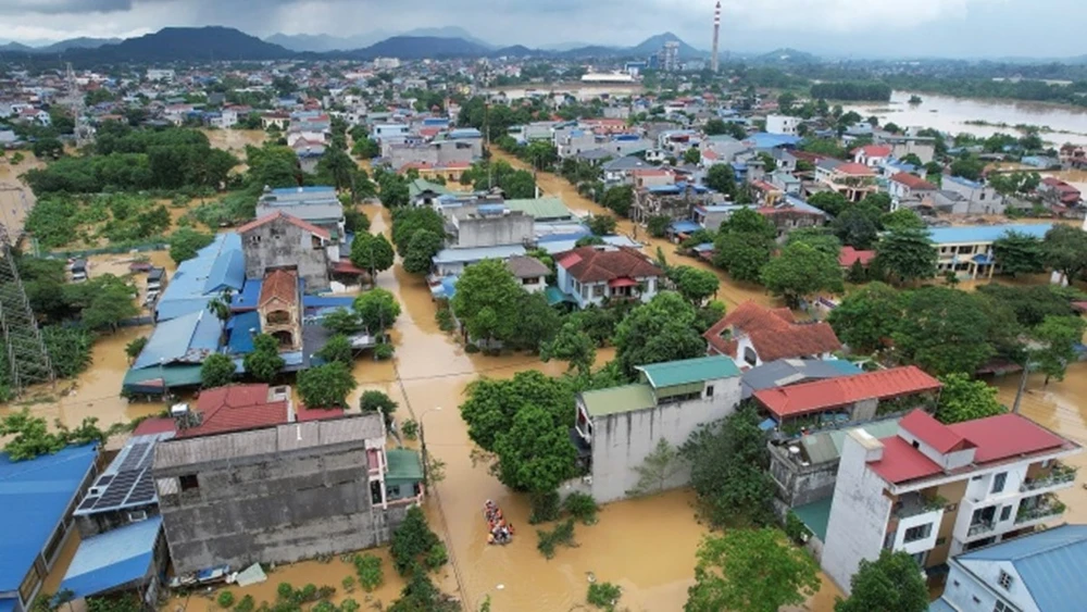 IQX khởi động chiến dịch 'Một giao dịch, vạn sẻ chia’ hỗ trợ nạn nhân bão lũ miền Bắc Việt Nam.jpg