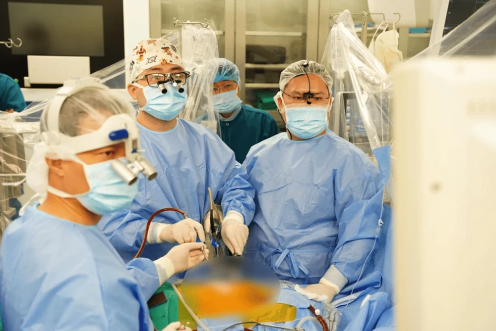 Hành trình cứu sống những trái tim nhỏ bé.png