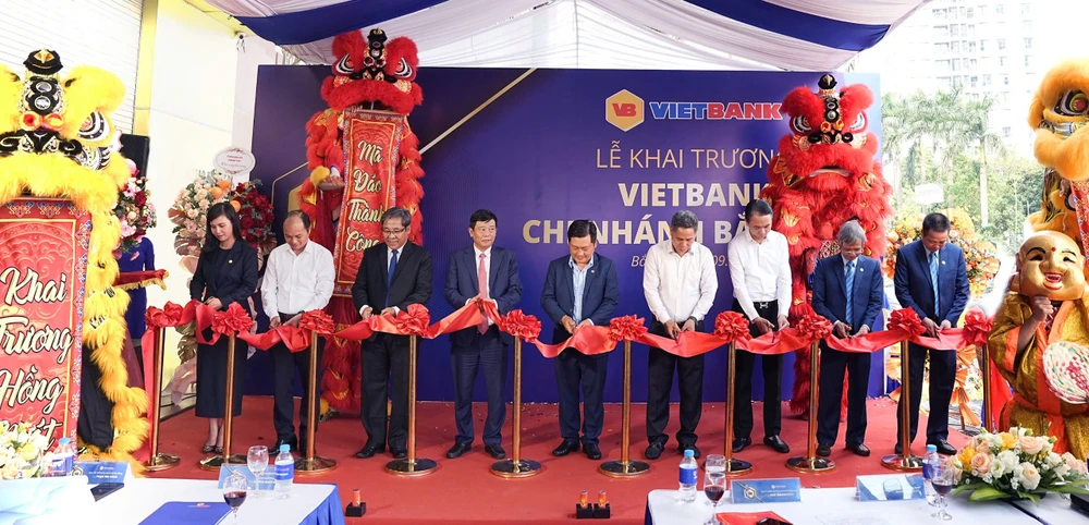 vietbank-tung-bung-khai-truong-chi-nhanh-bac-ninh.jpg