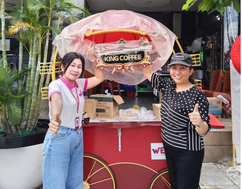 CEO King Coffee tiếp tục triển khai chương trình ‘Trao tặng mô hình kinh doanh WeHome Café’ lần thứ 2.jpg