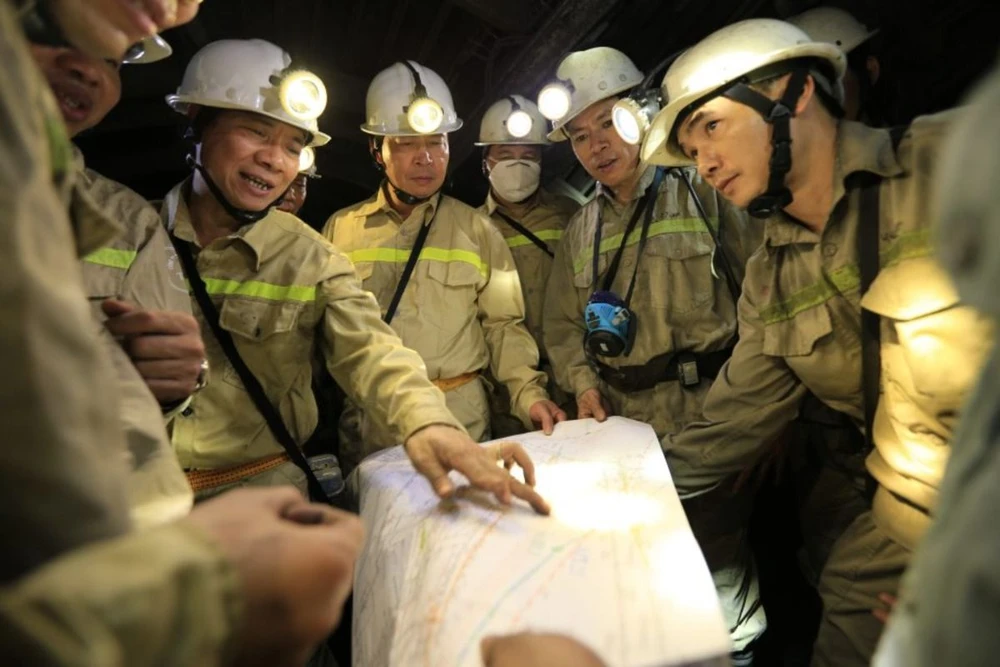 Doanh thu từ than của TKV tăng 135 lần trong 30 năm.jpg