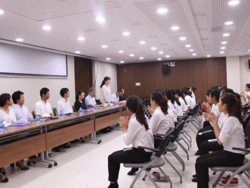 Trung Tâm Nhân Lực: Cánh cửa tương lai cho người xuất khẩu lao động.jpg