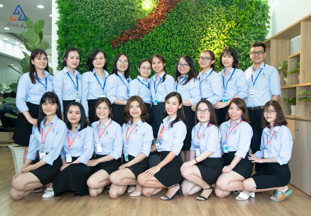 doi-ngu-luat-su-ke-toan-anpha-cung-cap-dich-vu-tu-van-phap-luat-doanh-nghiep-uy-tin-tin-cay-2.png