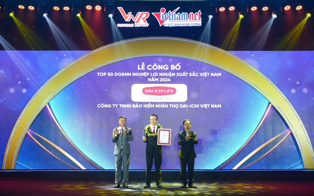 dai-ichi-life-viet-nam-lan-thu-4-dat-danh-hieu-top-500-doanh-nghiep-loi-nhuan-tot-nhat-viet-nam-2024-2.jpg