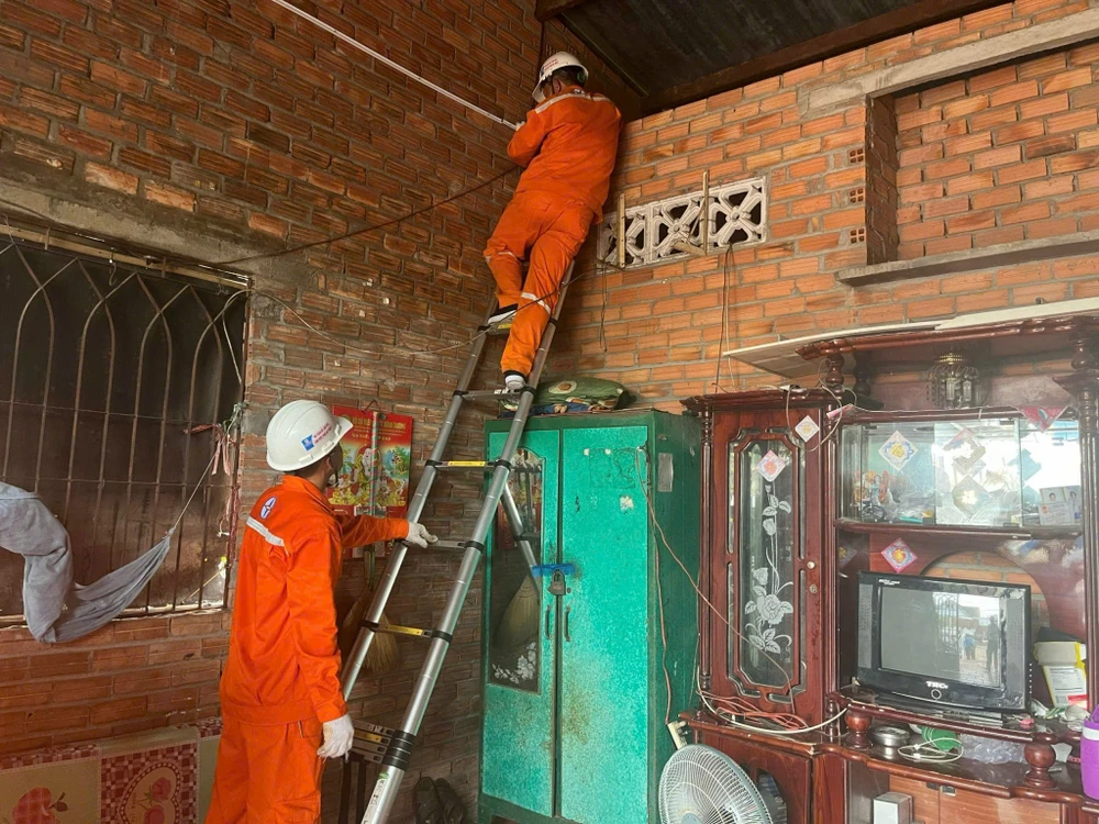 Điện lực TP.HCM: Cam kết đảm bảo cung cấp điện cho các quận/huyện.jpg