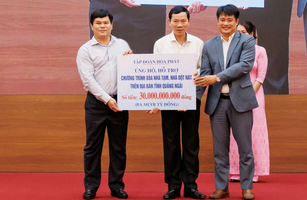 Tập đoàn Hòa Phát ủng hộ tỉnh Quảng Ngãi 30 tỷ đồng xóa nhà tạm, nhà dột nát.jpg