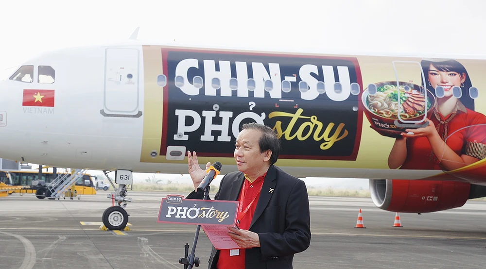 vietjet-va-masan-consumer-hop-tac-dua-pho-truyen-thong-len-cac-chuyen-bay-3.jpg