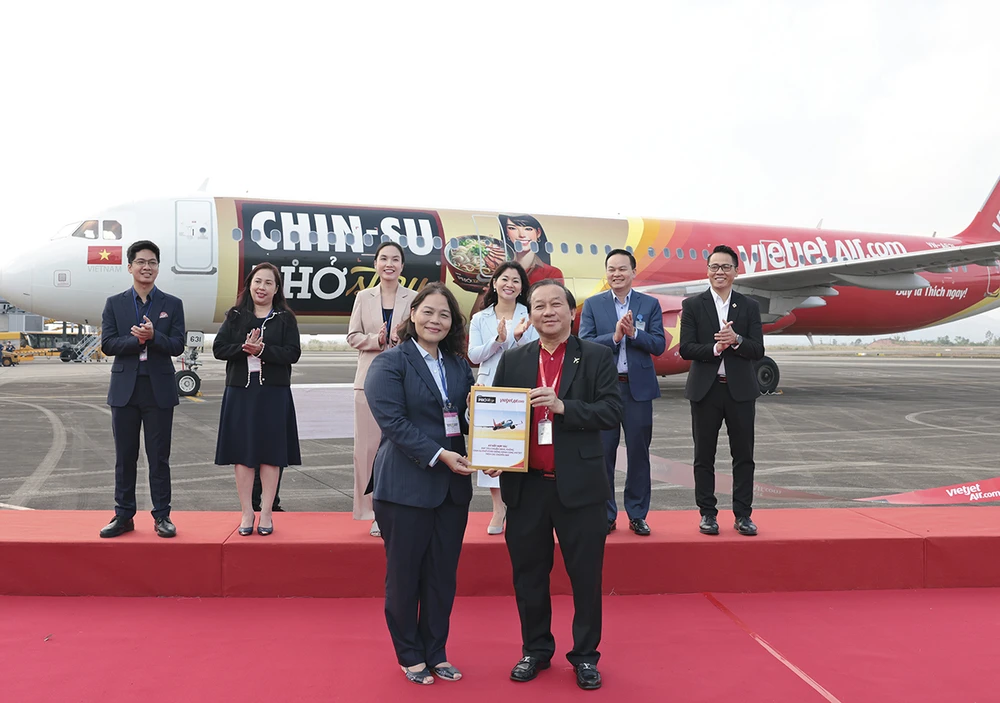 vietjet-va-masan-consumer-hop-tac-dua-pho-truyen-thong-len-cac-chuyen-bay-5.jpeg