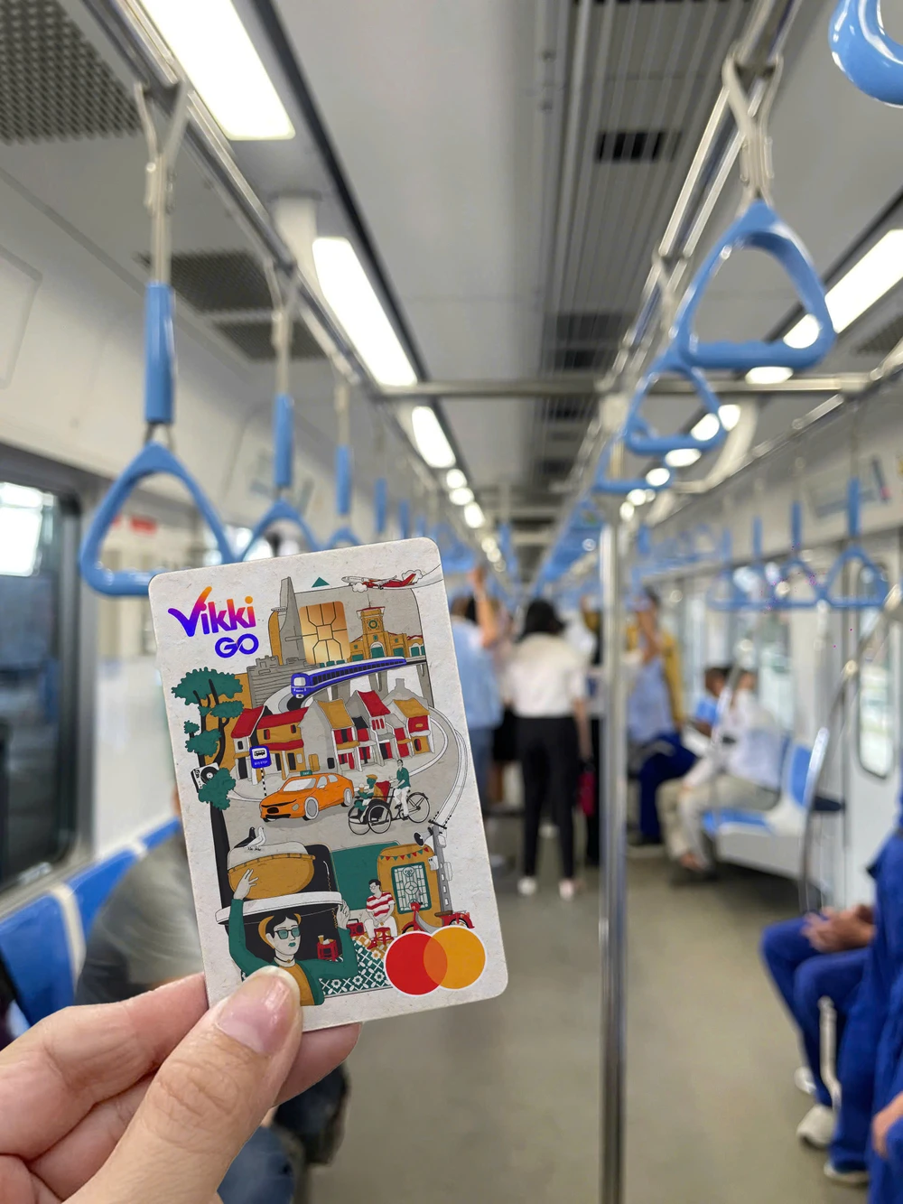 Tuyến metro số 1 TP.HCM chính thức khai trương, người dân có thể nhận thẻ VikkiGO để đi tàu miễn phí.jpg
