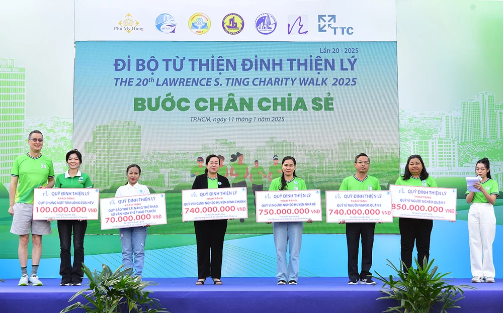 chuong-trinh-di-bo-tu-thien-dinh-thien-ly-2025-van-dong-duoc-3-4-ty-dong-cho-nguoi-ngheo-don-tet-3.JPG