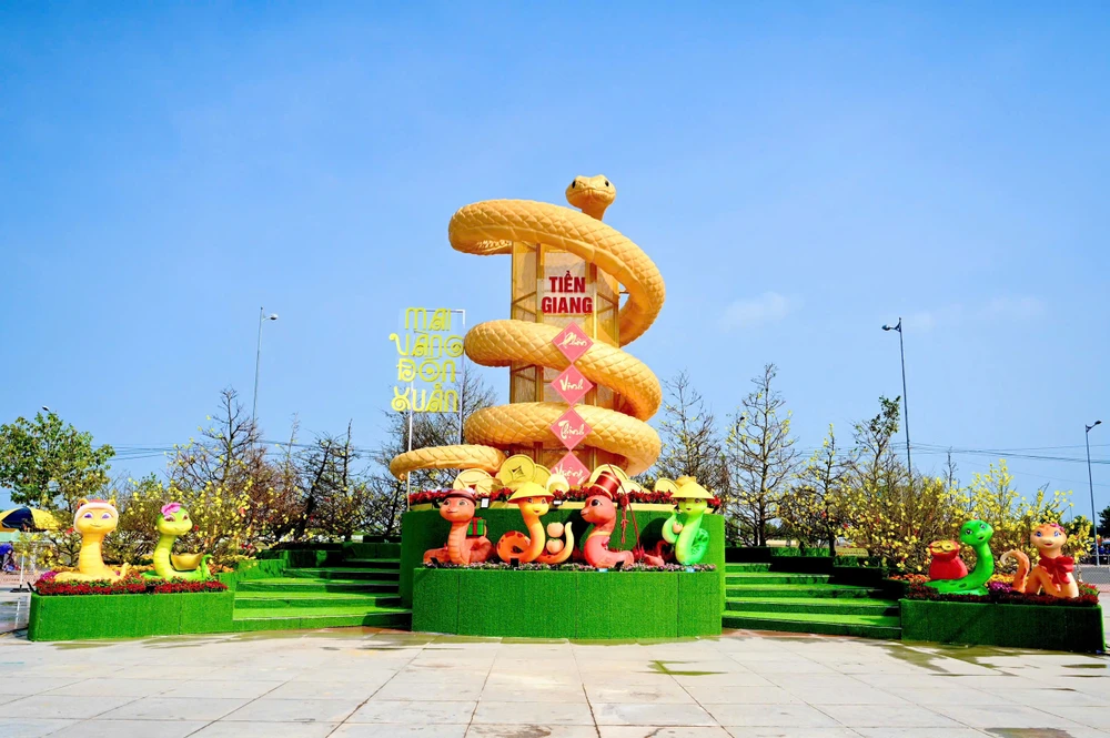 Đường Hoa Xuân Tiền Giang: Điểm đến hấp dẫn phục vụ nhân dân vui xuân, đón tết.jpg