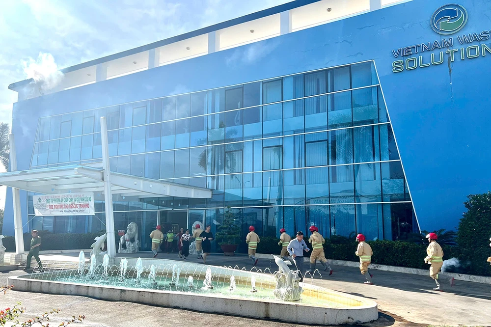 VWS diễn tập PCCC và cứu nạn, cứu hộ tại Đa Phước.jpg