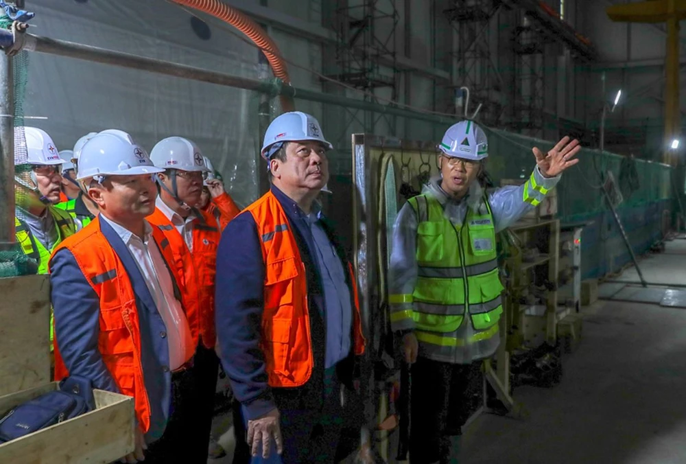 EVN phấn đấu đưa dự án điện trọng điểm về đích trong năm 2025.jpg