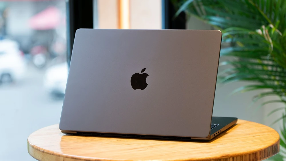 Bàn di chuột Force Touch trên MacBook Air M4 mang lại độ nhạy chính xác.jpg