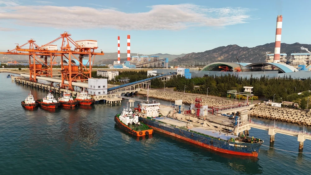 Công ty Nhiệt điện Vĩnh Tân tăng cường công tác đảm bảo môi trường.jpg