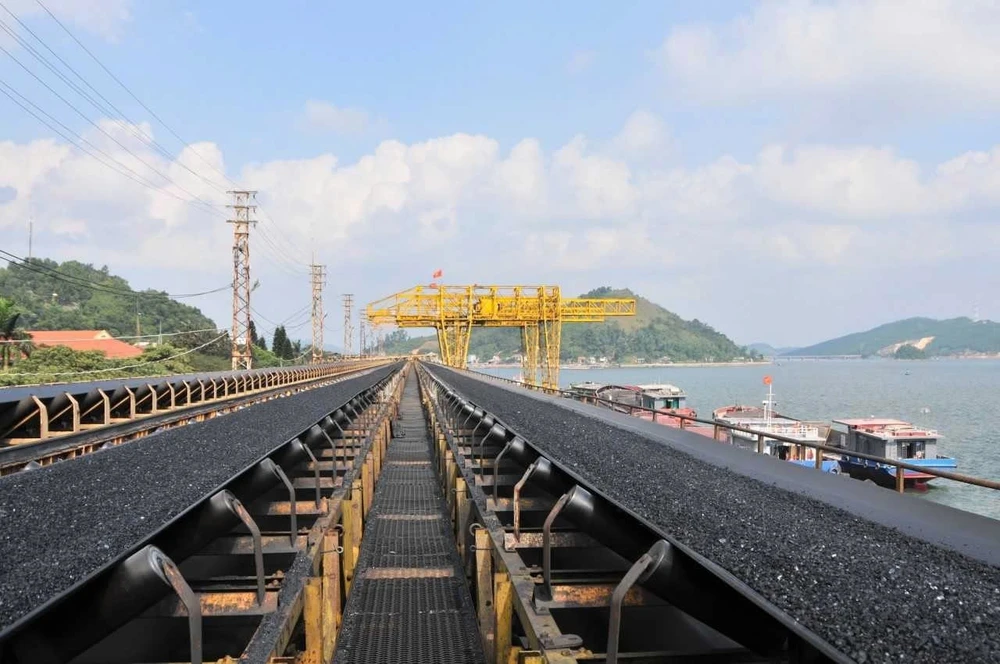 Tháng 4, TKV sản xuất than vượt kế hoạch.jpg