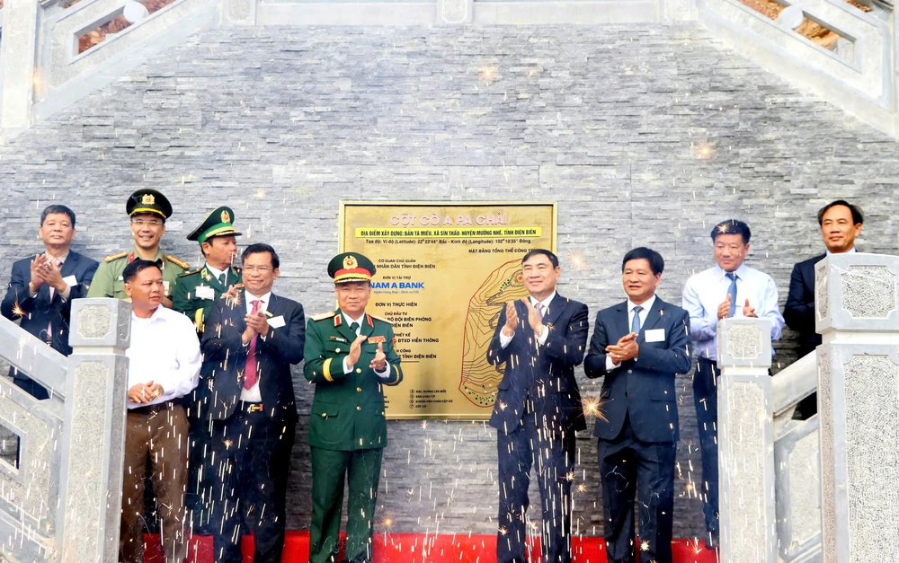 le-thuong-co-va-gan-bien-cong-trinh-cot-co-a-pa-chai-3.jpg