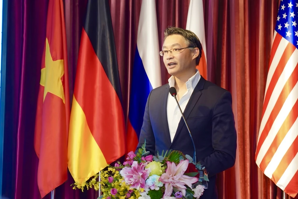 Tiến sĩ Philipp Rösler – Nguyên Phó Thủ tướng Đức gia nhập Vietjet.jpg