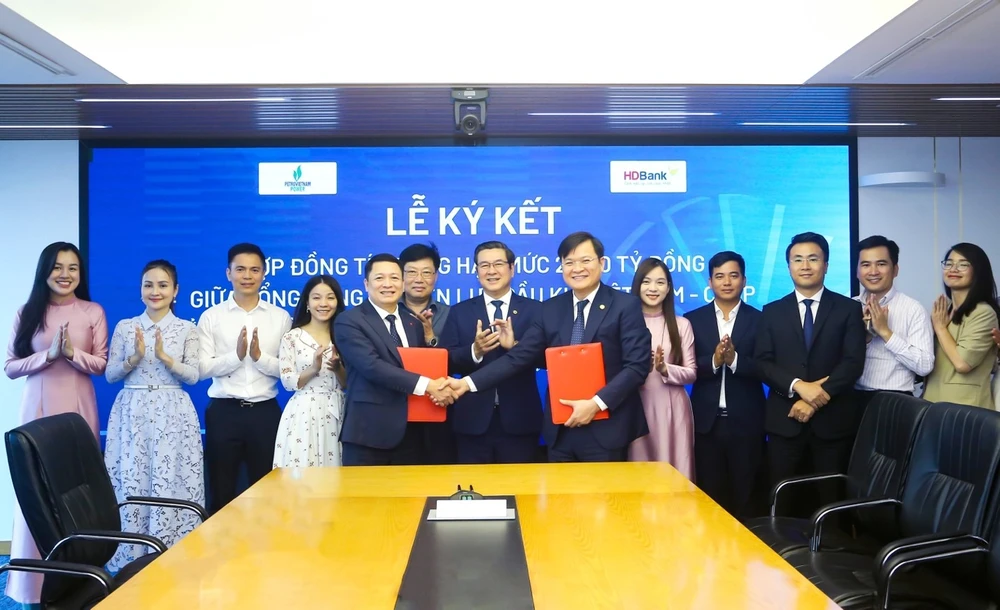 hdbank-ky-ket-han-muc-tin-dung-2-000-ty-dong-voi-pv-power-thuc-day-chuyen-doi-nang-luong-ben-vung.jpg