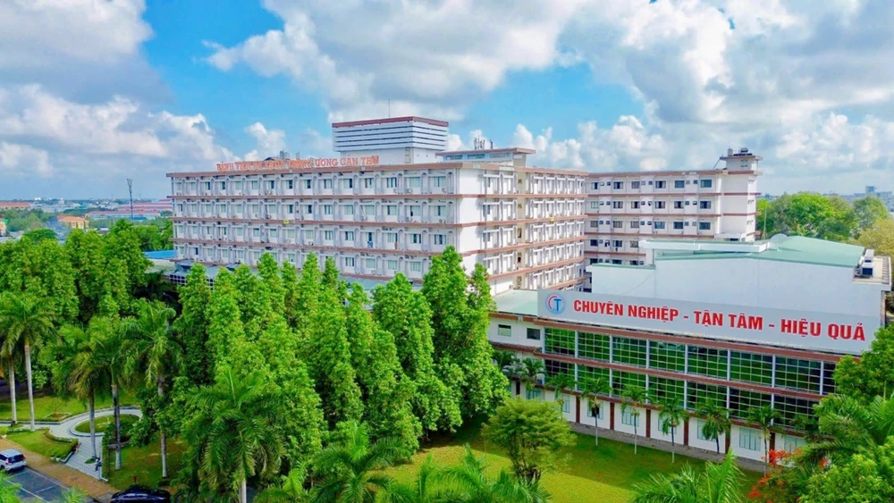Bệnh viện Đa khoa Trung ương Cần Thơ: Chuyên nghiệp – Tận tâm – Hiệu quả.jpg