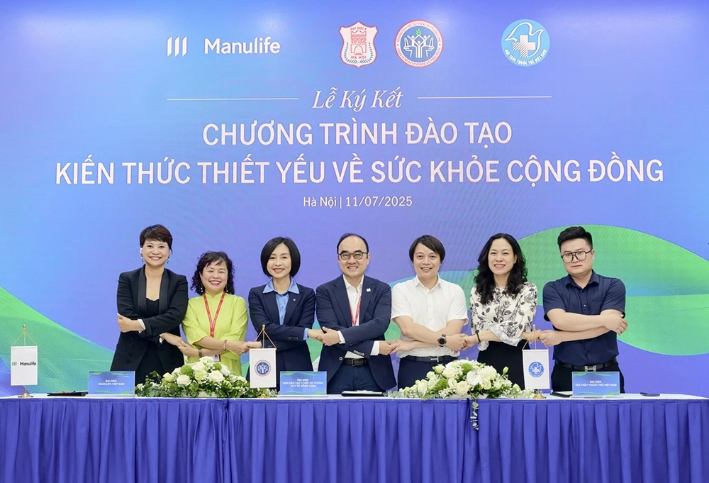 manulife-viet-nam-tien-phong-nang-cao-kien-thuc-y-te-cho-tu-van-vien-bao-hiem.jpg